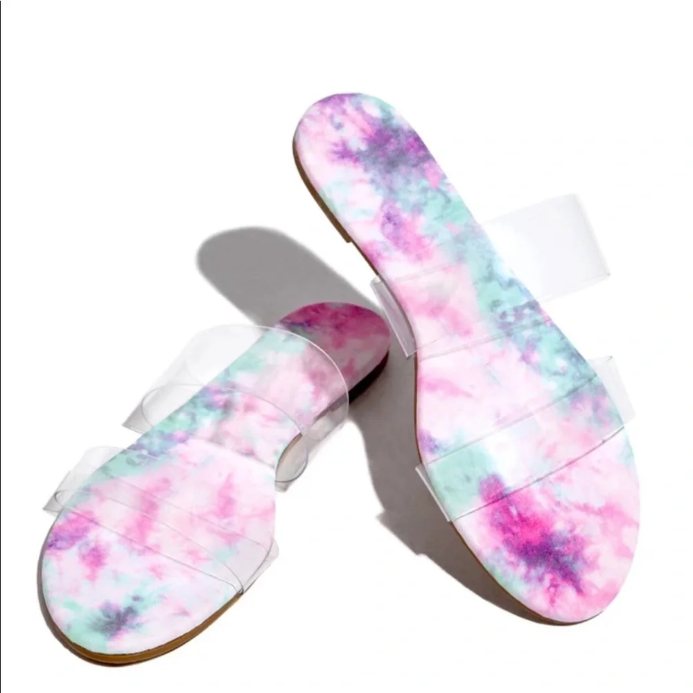 New Miss Lola Solecito Sandals